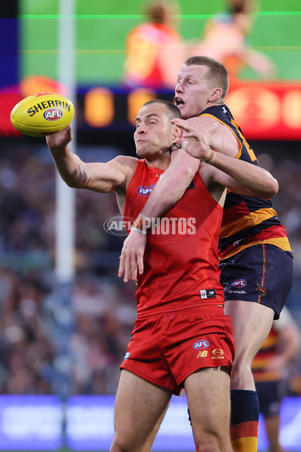 AFL 2025 Round 19 - Adelaide v Gold Coast - A-60674215