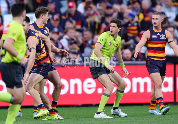 AFL 2025 Round 19 - Adelaide v Gold Coast - A-60674363