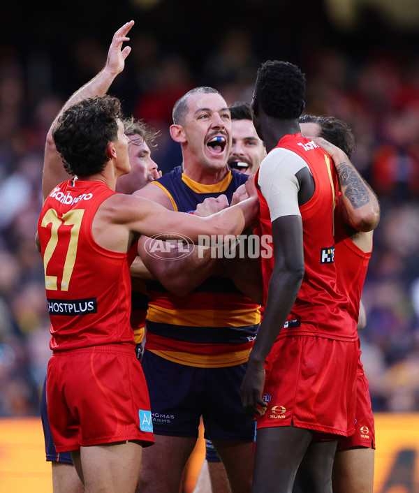AFL 2025 Round 19 - Adelaide v Gold Coast - A-60674414