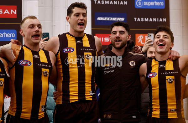 AFL 2025 Round 20 - Hawthorn v Carlton - A-60729293