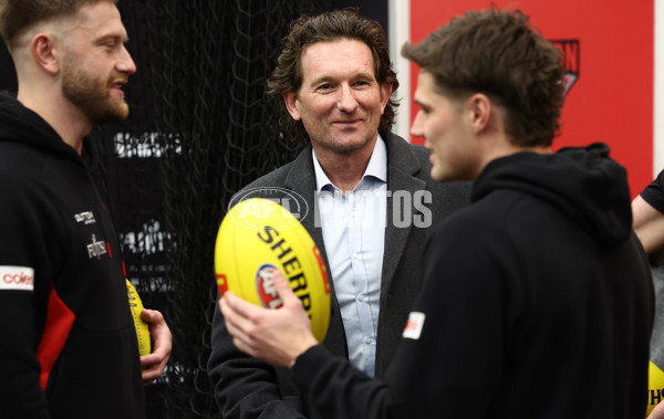 AFL 2025 Round 20 - Essendon v Western Bulldogs - A-60729361