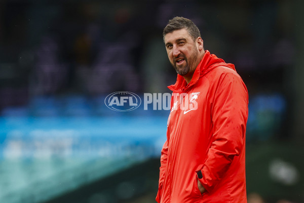 AFL 2025 Round 21 - Sydney v Essendon - A-60996137