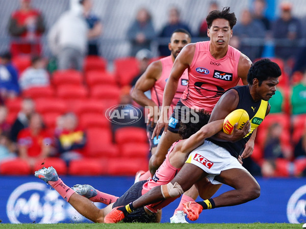 AFL 2025 Round 21 - Gold Coast v Richmond - A-60999653
