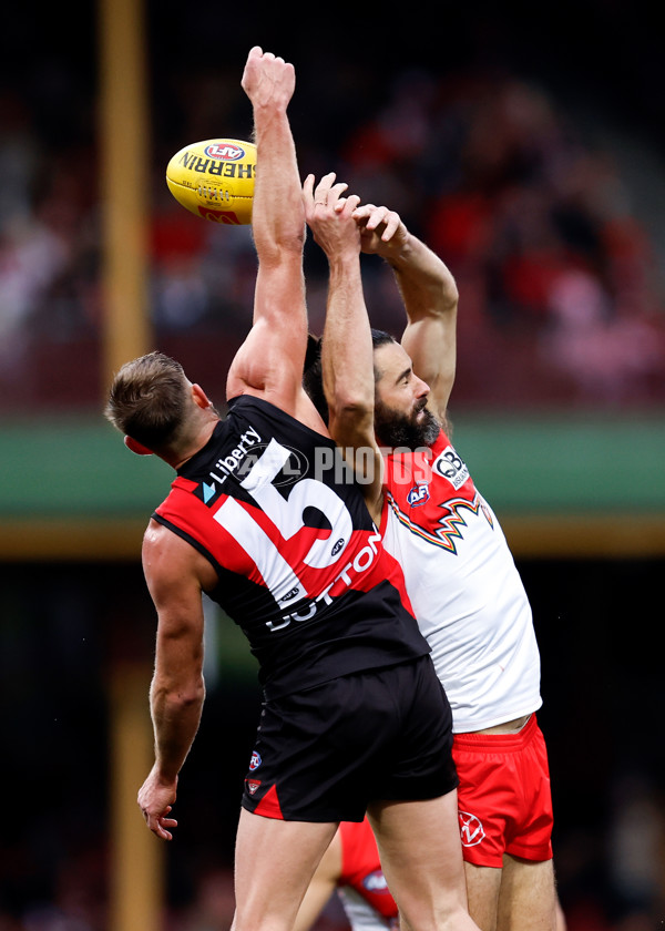 AFL 2025 Round 21 - Sydney v Essendon - A-61002137