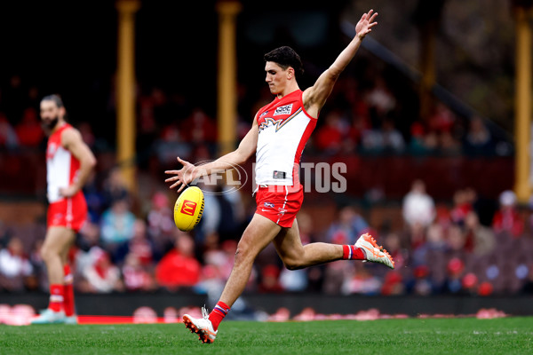 AFL 2025 Round 21 - Sydney v Essendon - A-61002143