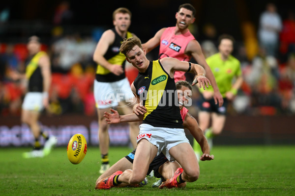 AFL 2025 Round 21 - Gold Coast v Richmond - A-61007358