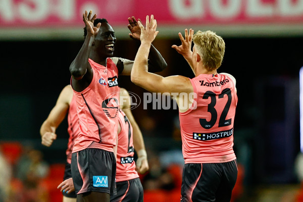 AFL 2025 Round 21 - Gold Coast v Richmond - A-61007394