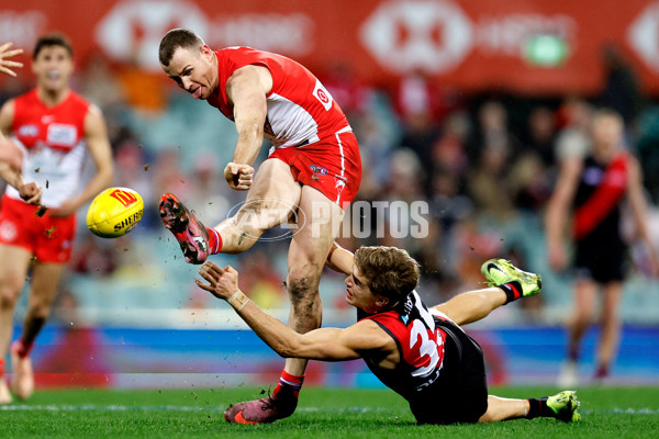 AFL 2025 Round 21 - Sydney v Essendon - A-61010181