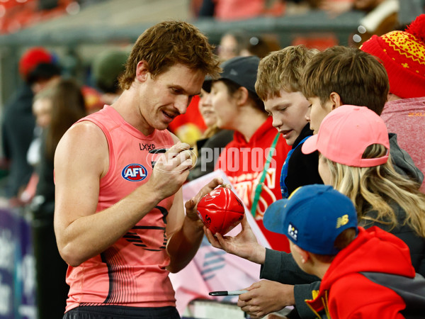 AFL 2025 Round 21 - Gold Coast v Richmond - A-61013103