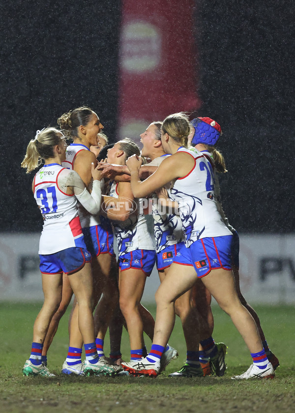 AFLW 2025 Practice Match - West Coast v Western Bulldogs - A-61021080