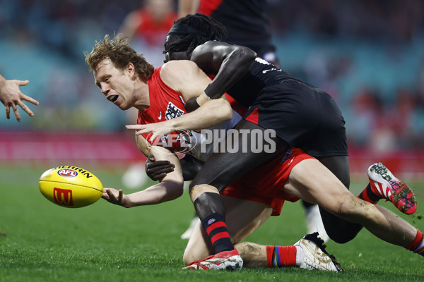 AFL 2025 Round 21 - Sydney v Essendon - A-61021662