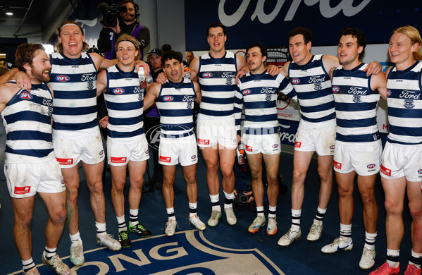 AFL 2025 Round 22 - Geelong v Essendon - A-61189294