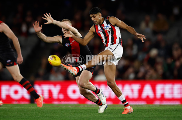 AFL 2025 Round 23 - Essendon v St Kilda - A-61375442