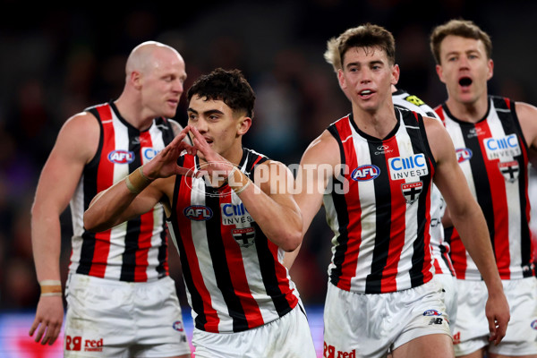 AFL 2025 Round 23 - Essendon v St Kilda - A-61385373