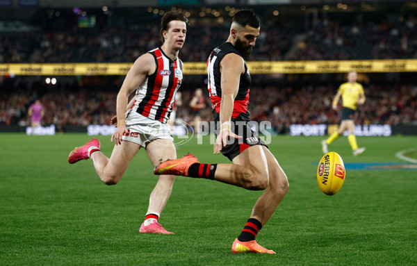 AFL 2025 Round 23 - Essendon v St Kilda - A-61390925
