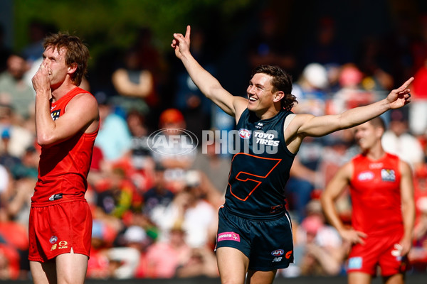 AFL 2025 Round 23 - Gold Coast v GWS - A-61407960