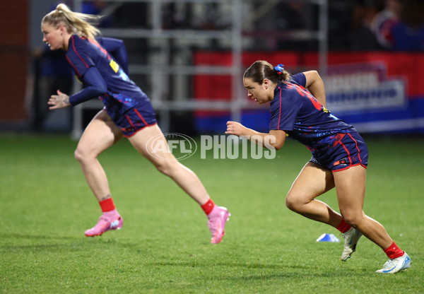 AFLW 2025 Round 01 - Western Bulldogs v Melbourne - A-61429253