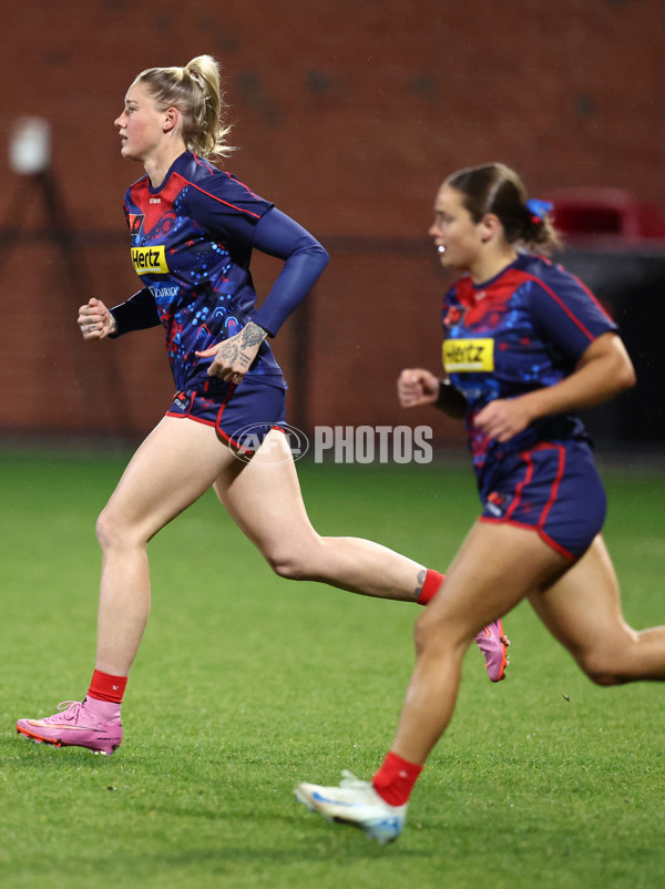 AFLW 2025 Round 01 - Western Bulldogs v Melbourne - A-61429256