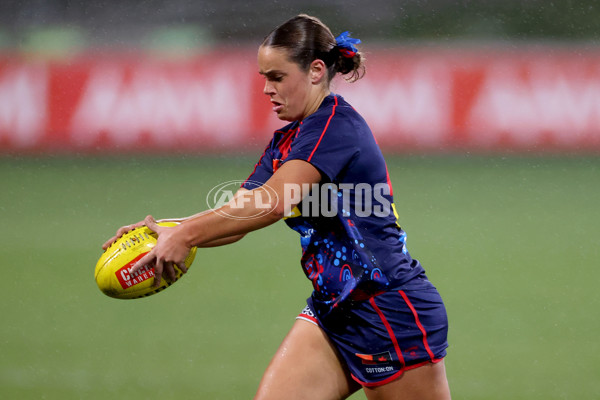AFLW 2025 Round 01 - Western Bulldogs v Melbourne - A-61431991