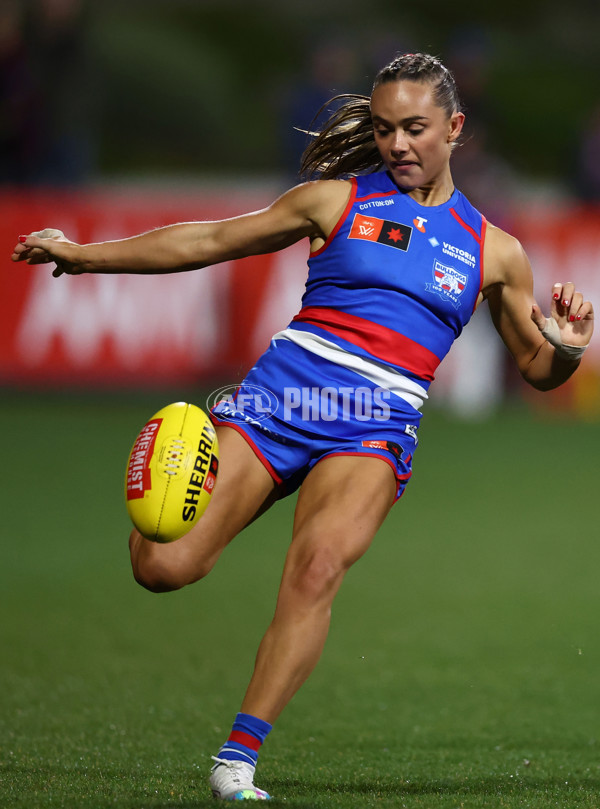 AFLW 2025 Round 01 - Western Bulldogs v Melbourne - A-61432617