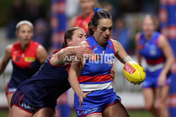 AFLW 2025 Round 01 - Western Bulldogs v Melbourne - A-61450399