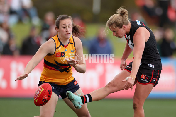 AFLW 2025 Round 01 - St Kilda v Adelaide - A-61479949