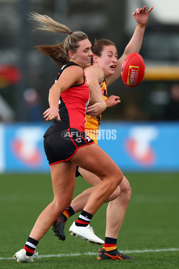 AFLW 2025 Round 01 - St Kilda v Adelaide - A-61496843