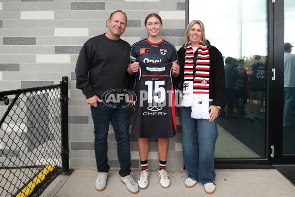 AFLW 2025 Round 01 - St Kilda v Adelaide - A-61509489