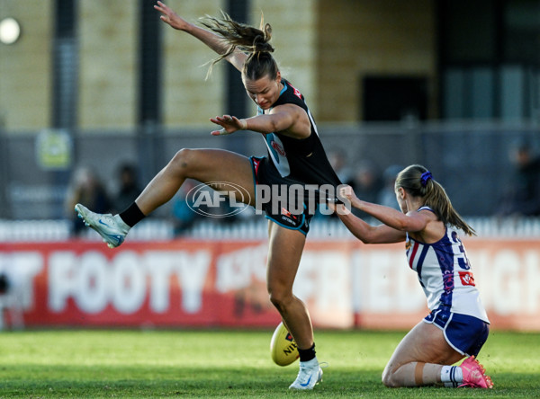 AFLW 2025 Round 01 - Port Adelaide v Fremantle - A-61515176