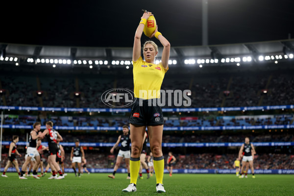 AFL 2025 Round 24 - Essendon v Carlton - A-61624098