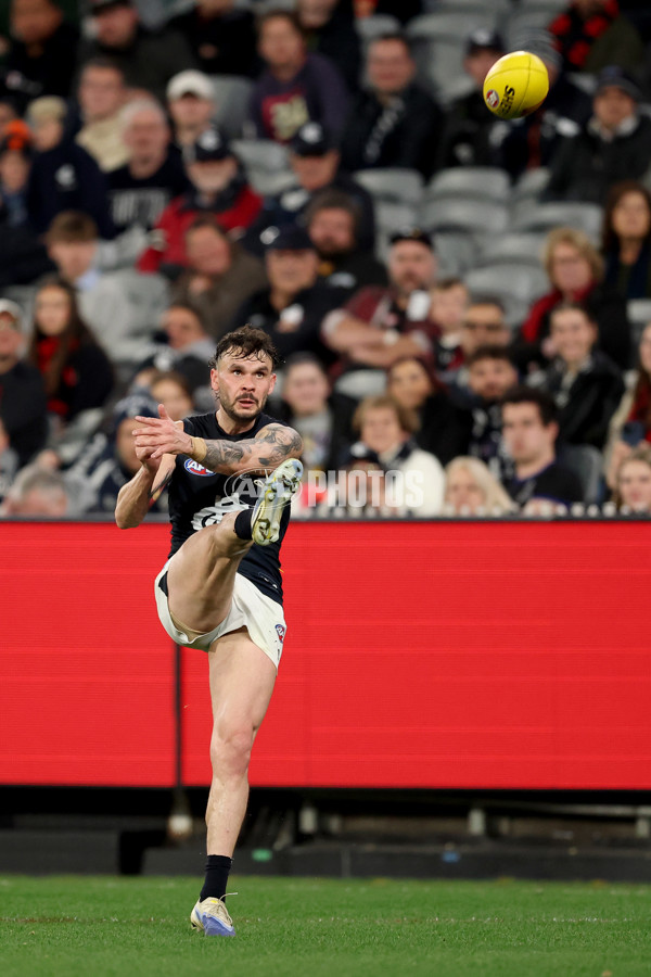 AFL 2025 Round 24 - Essendon v Carlton - A-61629347