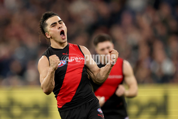 AFL 2025 Round 24 - Essendon v Carlton - A-61629375