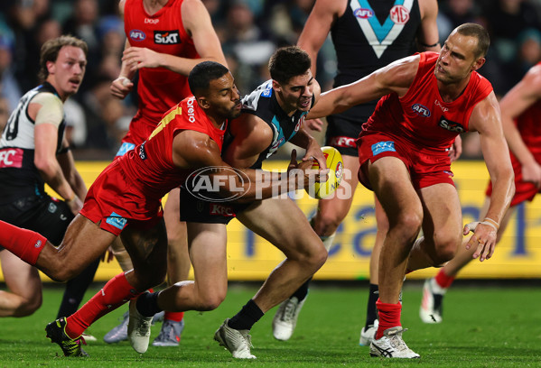 AFL 2025 Round 24 - Port Adelaide v Gold Coast - A-61652397