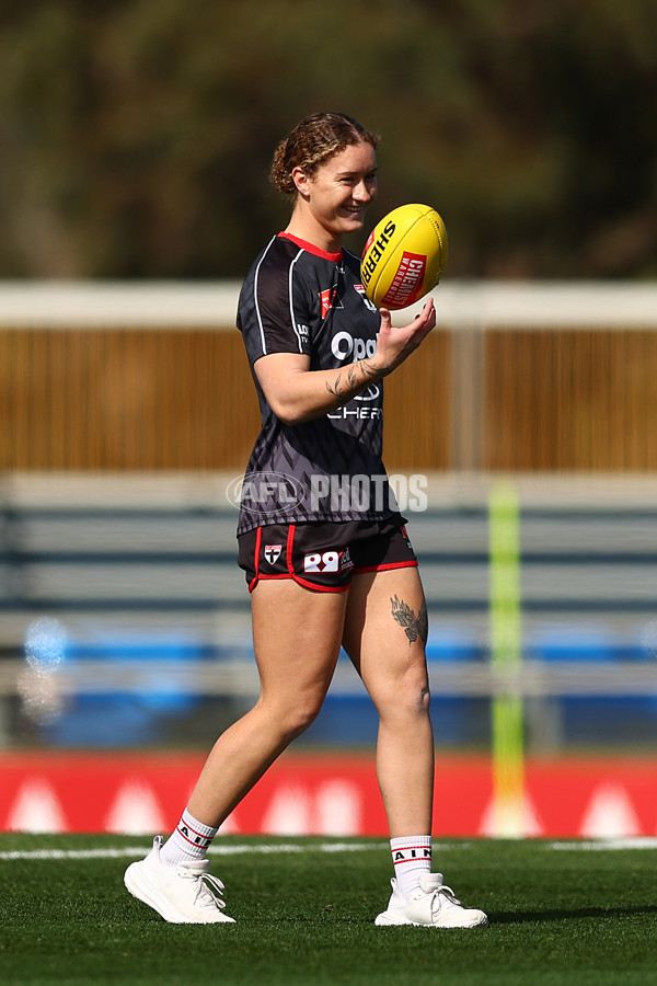AFLW 2025 Round 02 - Melbourne v St Kilda - A-61665631