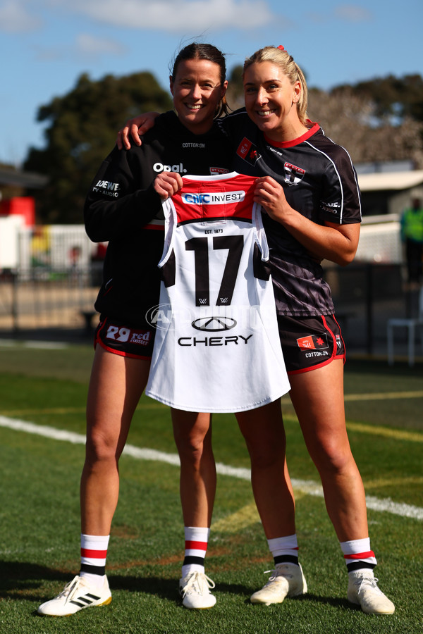 AFLW 2025 Round 02 - Melbourne v St Kilda - A-61668749