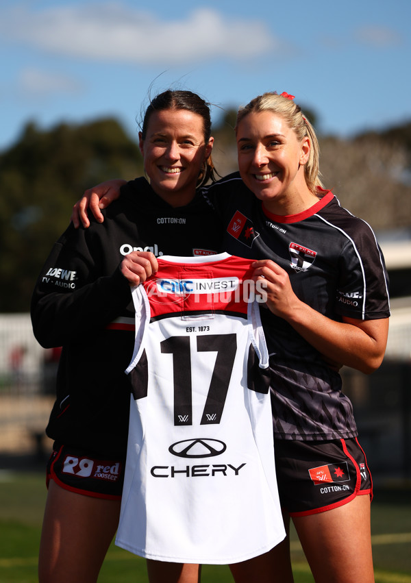 AFLW 2025 Round 02 - Melbourne v St Kilda - A-61668751