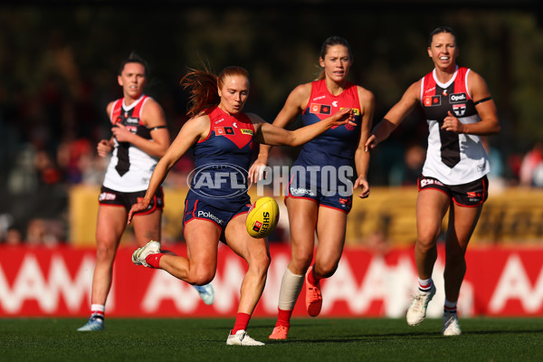 AFLW 2025 Round 02 - Melbourne v St Kilda - A-61675884