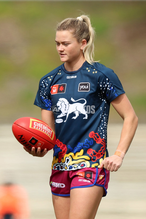 AFLW 2025 Round 02 - Fremantle v Brisbane - A-61677616