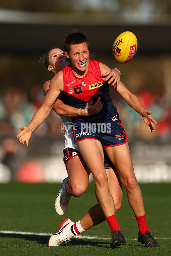 AFLW 2025 Round 02 - Melbourne v St Kilda - A-61682734