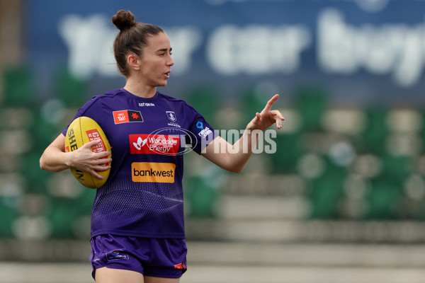AFLW 2025 Round 02 - Fremantle v Brisbane - A-61682798