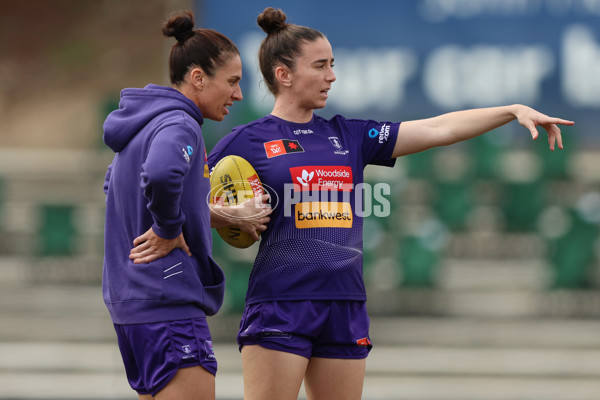 AFLW 2025 Round 02 - Fremantle v Brisbane - A-61684077