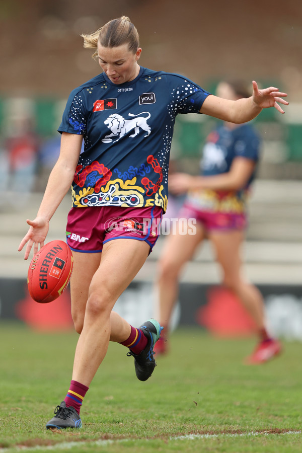 AFLW 2025 Round 02 - Fremantle v Brisbane - A-61685650