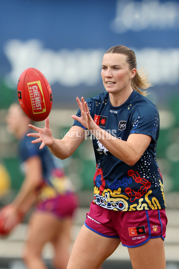 AFLW 2025 Round 02 - Fremantle v Brisbane - A-61685654