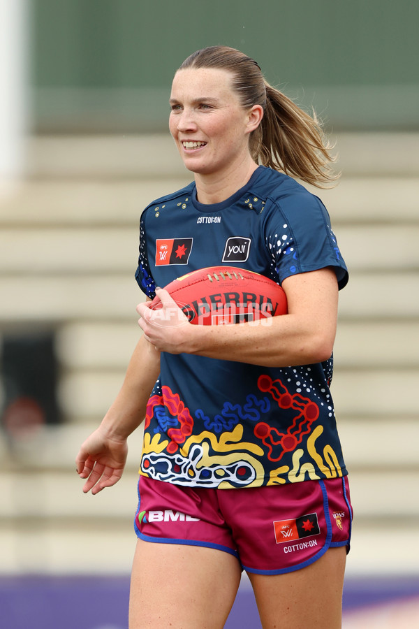 AFLW 2025 Round 02 - Fremantle v Brisbane - A-61685655