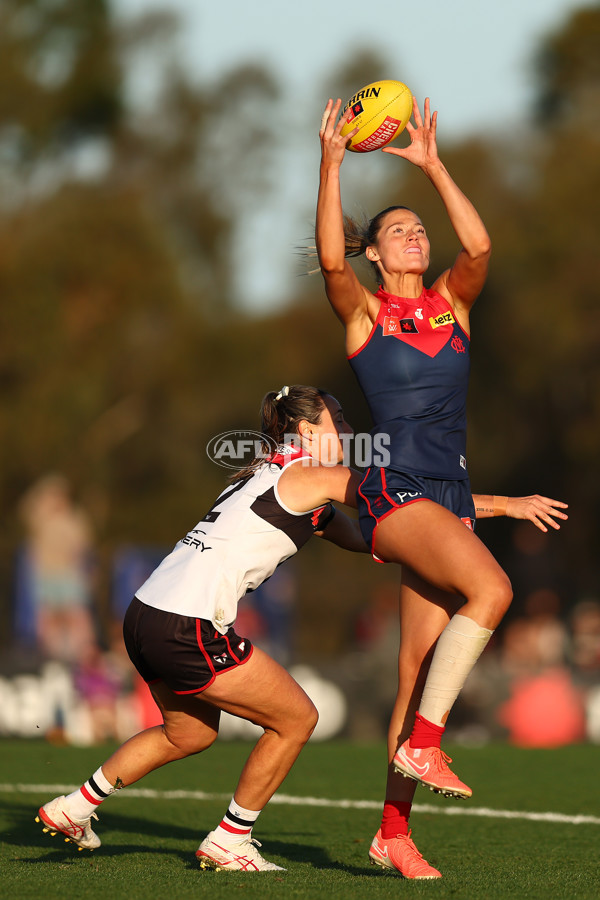 AFLW 2025 Round 02 - Melbourne v St Kilda - A-61685691