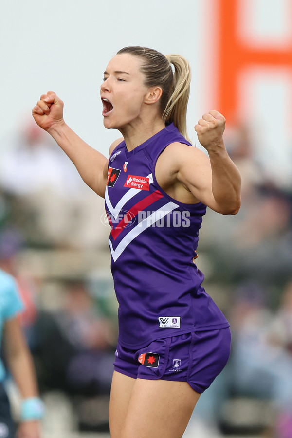 AFLW 2025 Round 02 - Fremantle v Brisbane - A-61687401