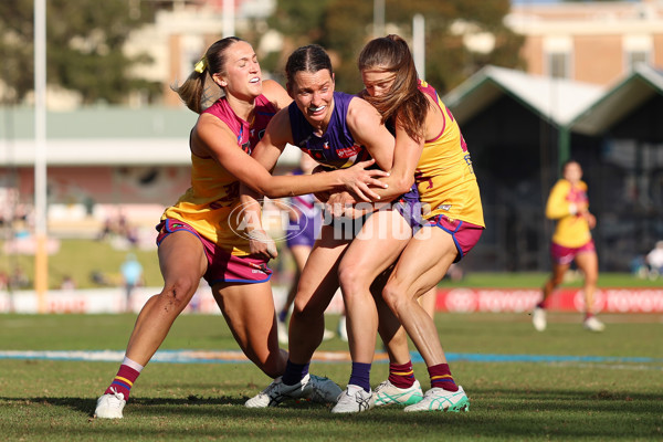 AFLW 2025 Round 02 - Fremantle v Brisbane - A-61688257