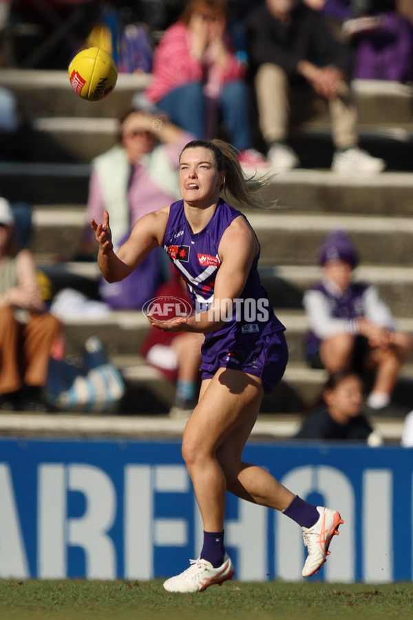 AFLW 2025 Round 02 - Fremantle v Brisbane - A-61690377