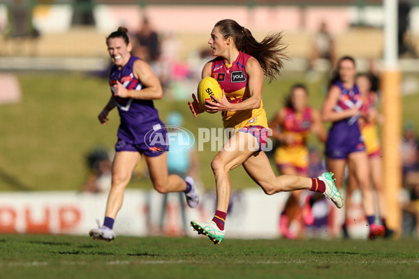 AFLW 2025 Round 02 - Fremantle v Brisbane - A-61695711