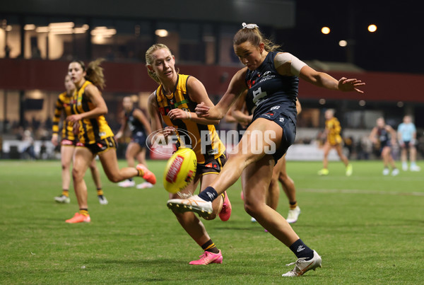 AFLW 2025 Round 02 - Hawthorn v Carlton - A-61697477